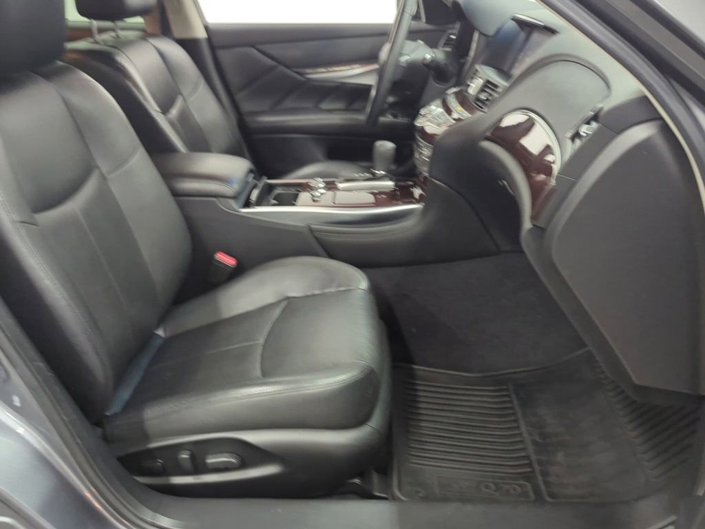 Used 2016 INFINITI Q70 L 3.7 AWD/4WD image 24