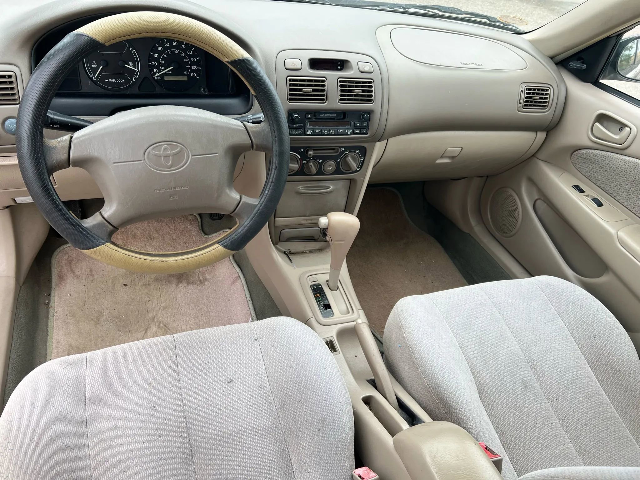 Used 1998 Toyota Corolla CE FWD image 25