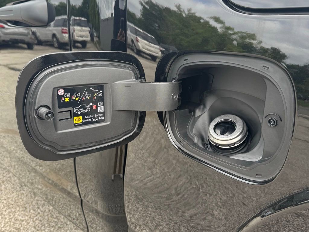 New 2026 RAM 1500 4x4 Crew Cab image 10