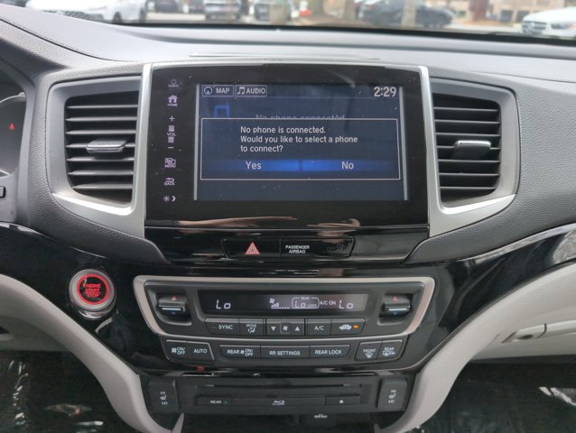 Used 2017 Honda Pilot Touring image 14