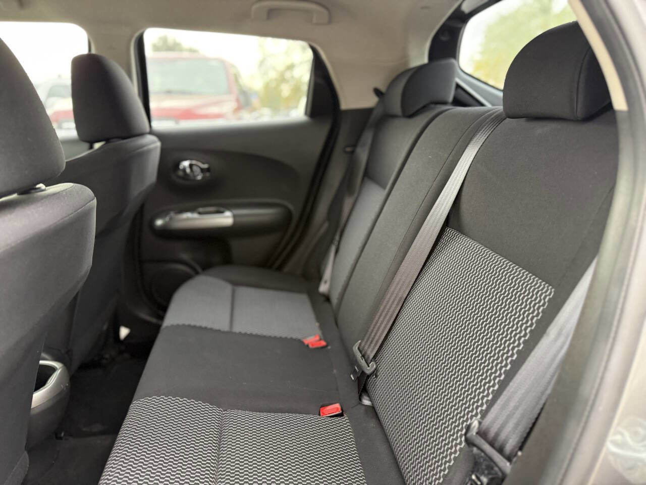 Used 2016 Nissan Juke S image 21