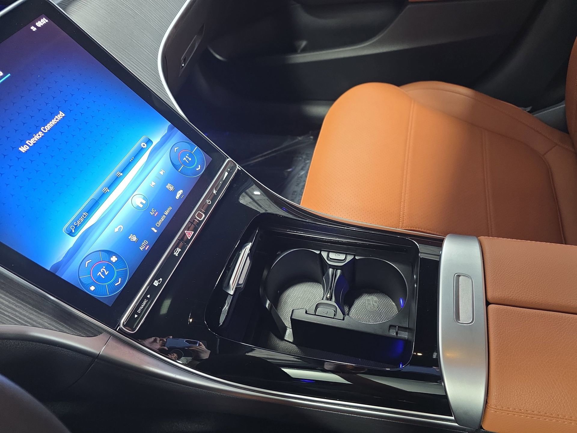 Used 2025 Mercedes-Benz C 300 Sedan image 25