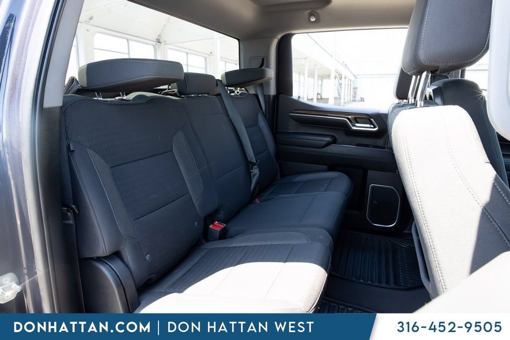 Used 2023 Chevrolet Silverado 1500 LT AWD/4WD image 17