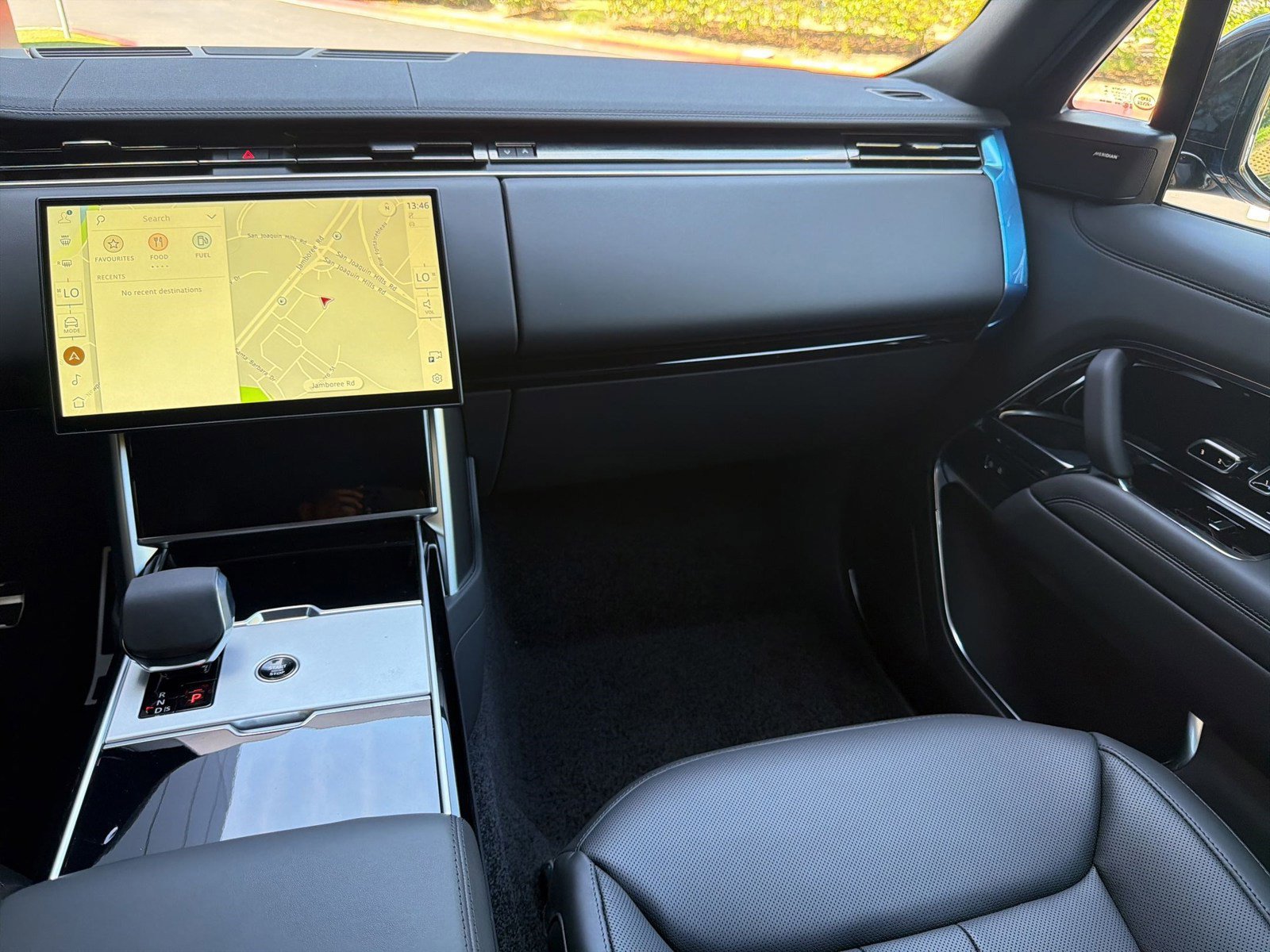 New 2026 Land Rover Range Rover SE image 29