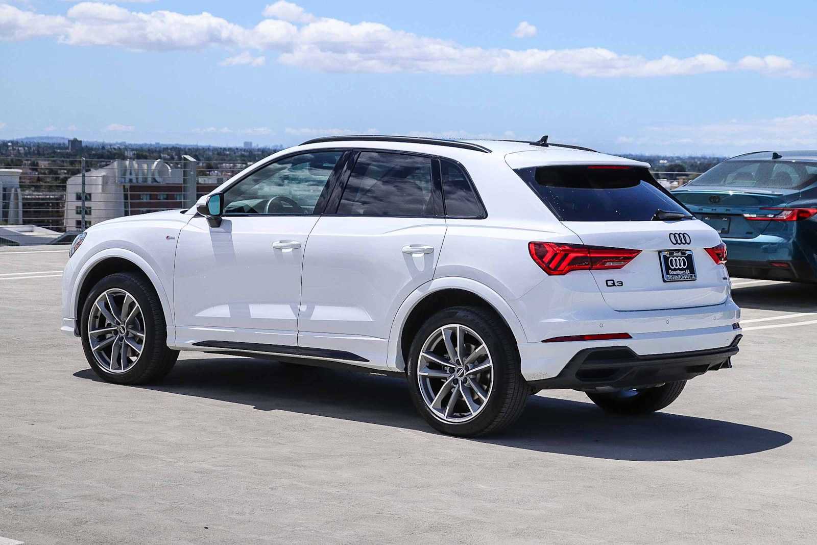 Used 2025 Audi Q3 2.0T Premium w/ Convenience Package AWD/4WD image 6
