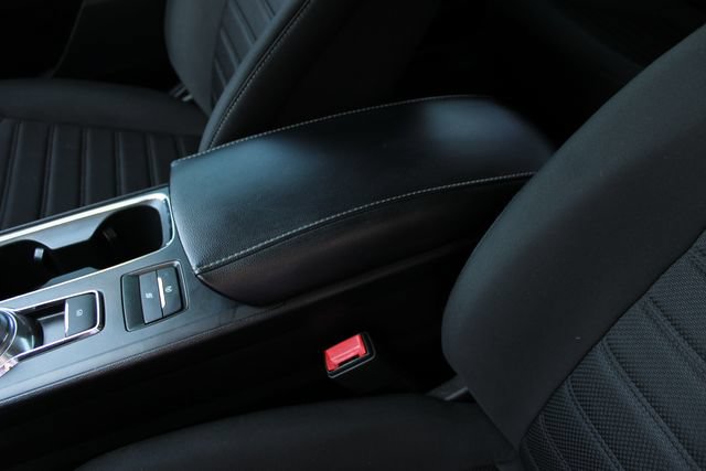 Used 2020 Ford Fusion SE FWD image 19