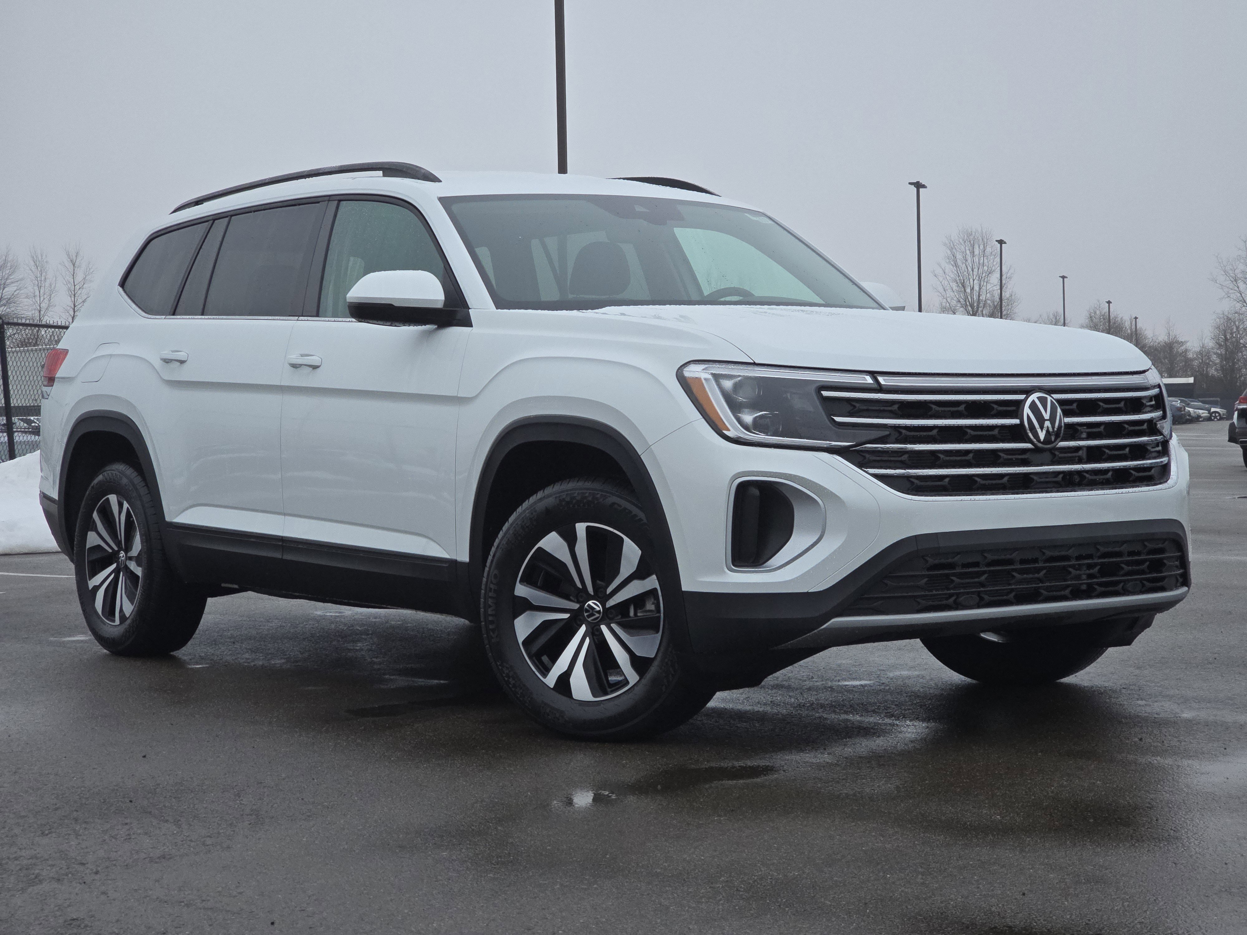 New 2026 Volkswagen Atlas SE image 1