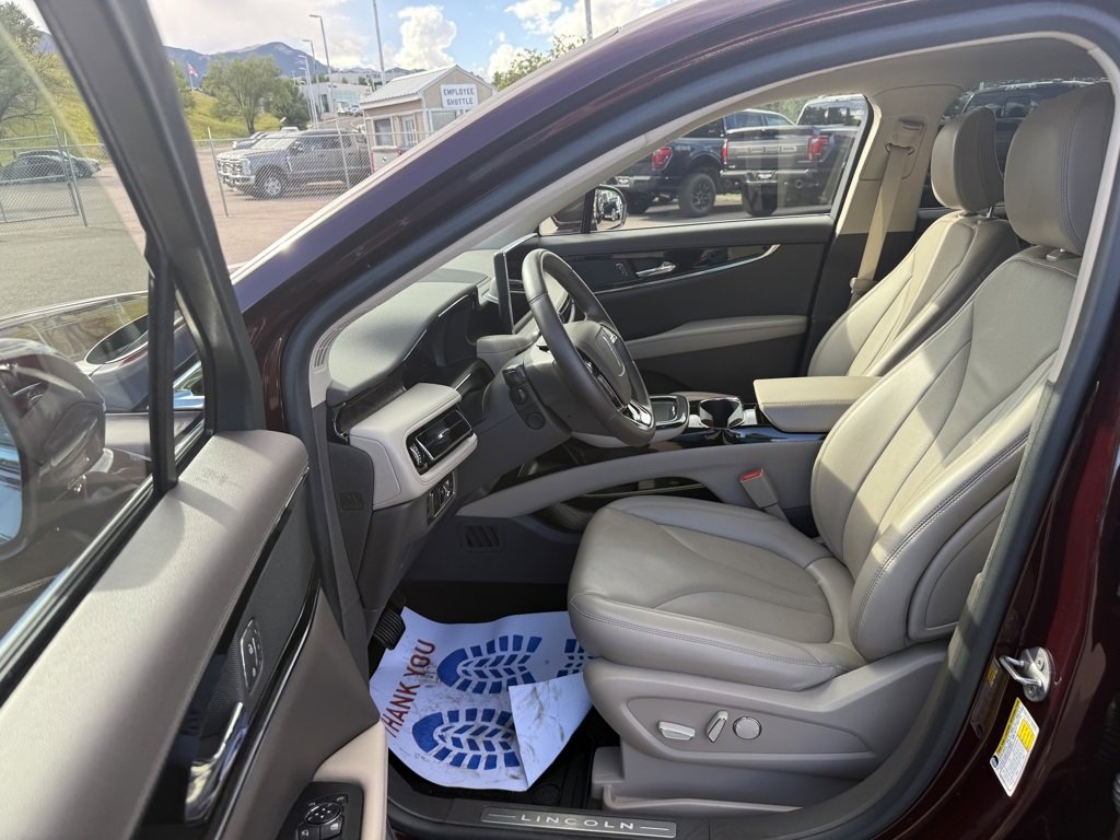 Certified 2022 Lincoln Nautilus Reserve image 11