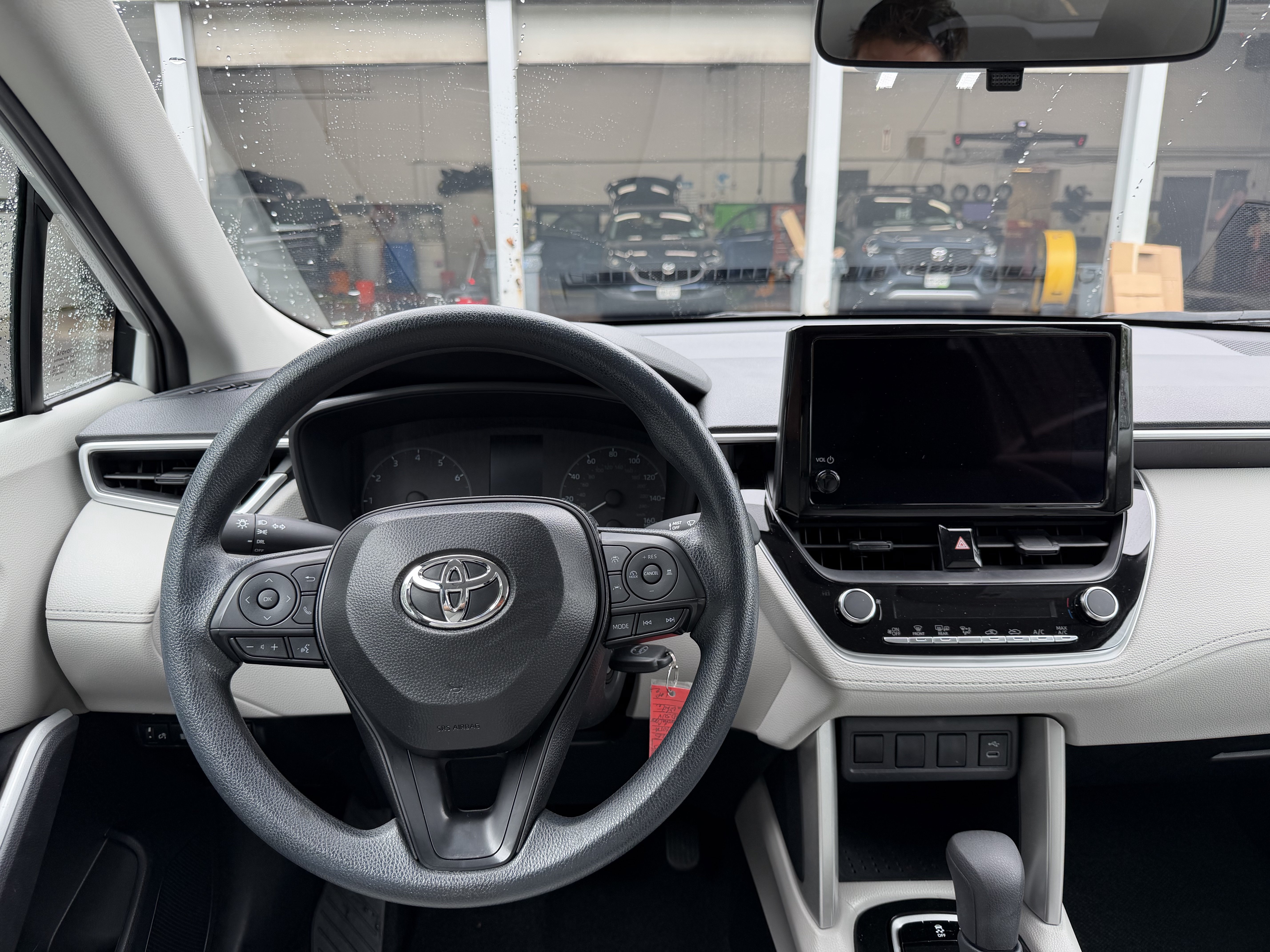 Used 2025 Toyota Corolla Cross L AWD/4WD image 11