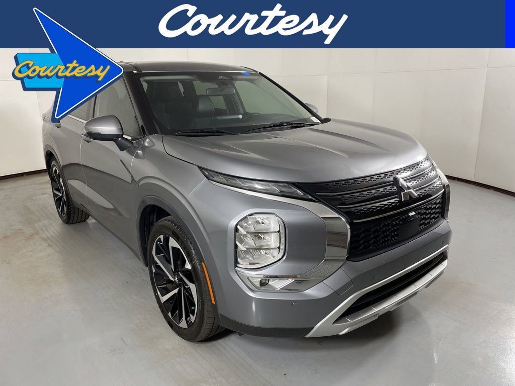 Used 2024 Mitsubishi Outlander SE