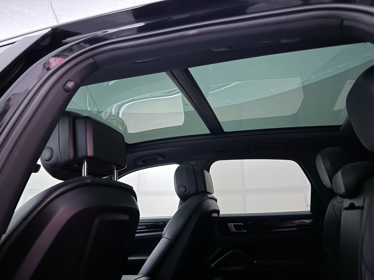 Used 2019 Porsche Cayenne AWD/4WD image 23