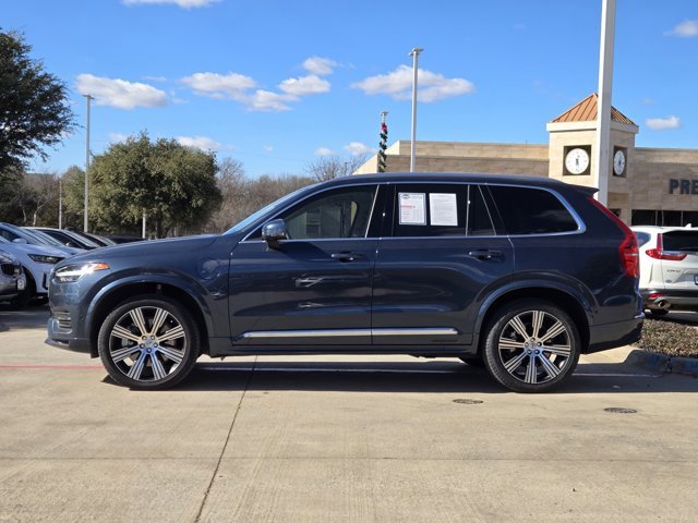 Used 2025 Volvo XC90 T8 Ultra w/ Protection Package Premier image 4