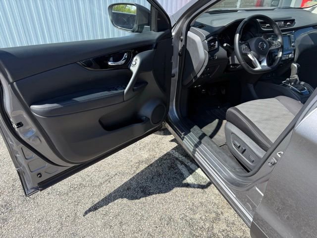 Certified 2020 Nissan Rogue Sport SV w/ All-Weather Package AWD/4WD image 12