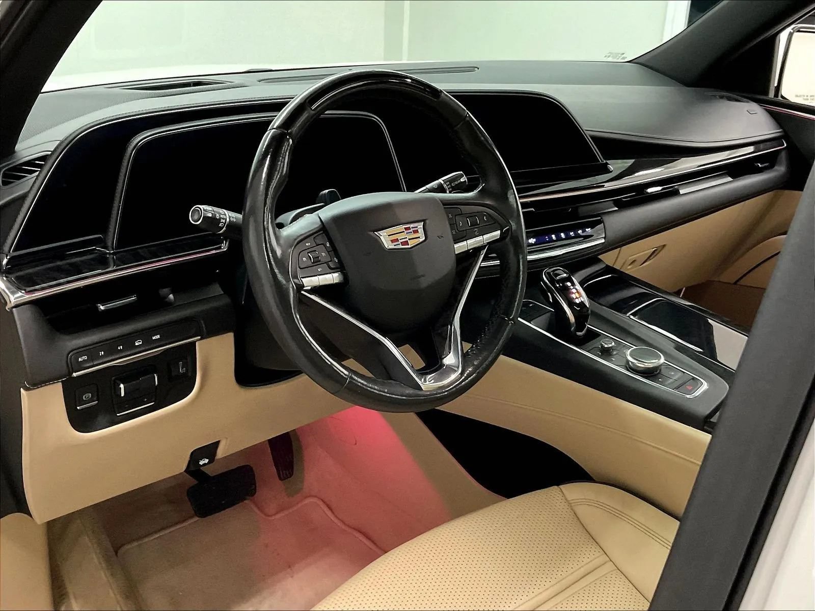 Used 2023 Cadillac Escalade ESV Premium Luxury w/ Performance Package AWD/4WD image 11