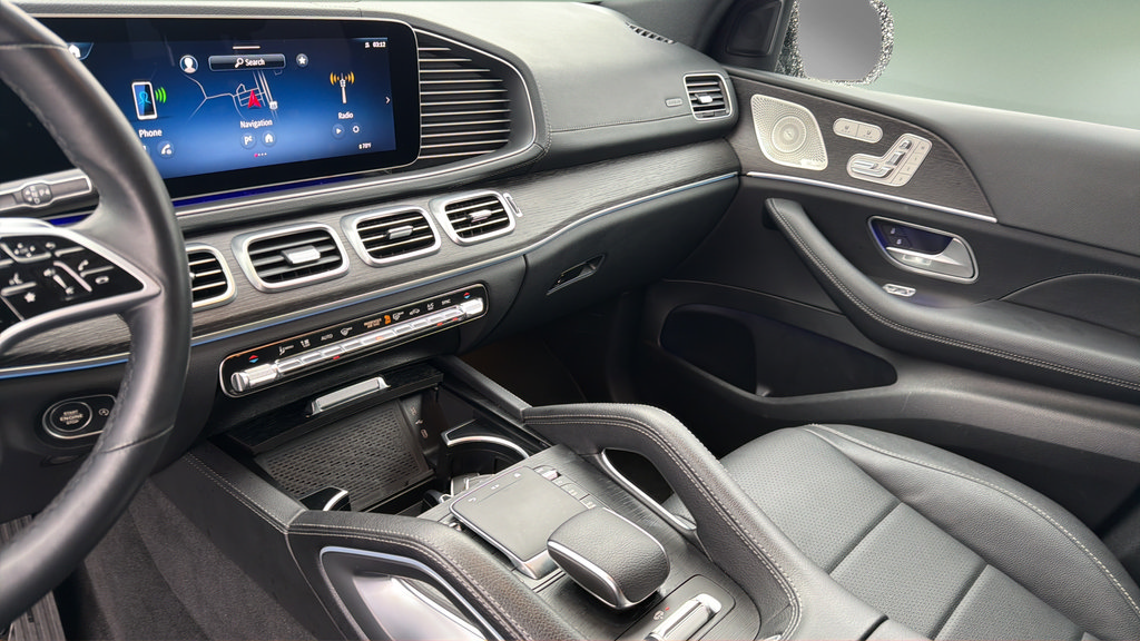 Used 2025 Mercedes-Benz GLS 450 4MATIC image 33