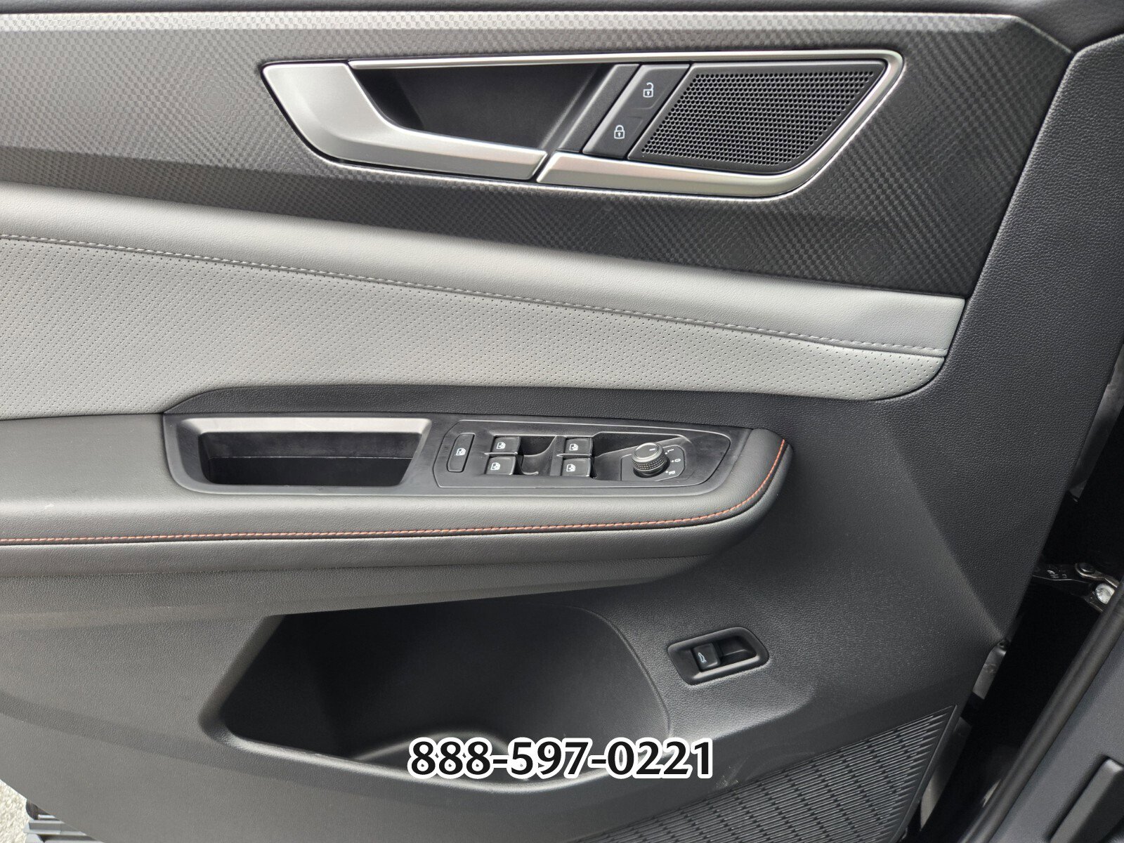 Certified 2025 Volkswagen Atlas Peak Edition SE image 32