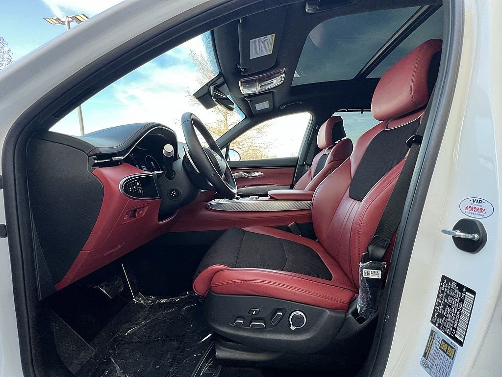 Used 2023 Genesis GV70 2.5T w/ Sport Prestige Package image 23