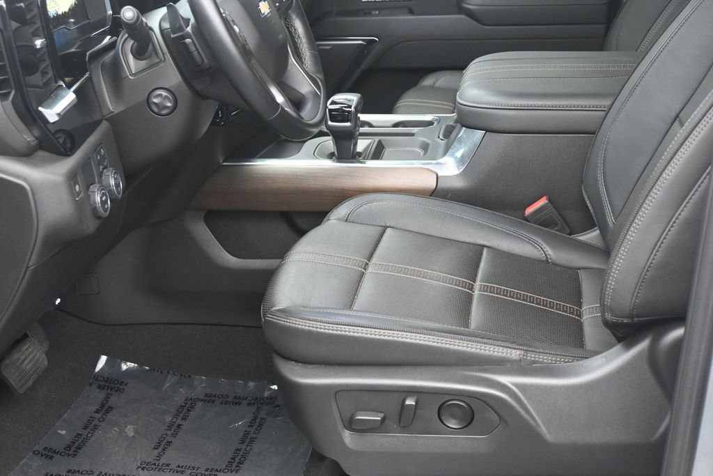 Used 2024 Chevrolet Silverado 1500 High Country RWD image 10