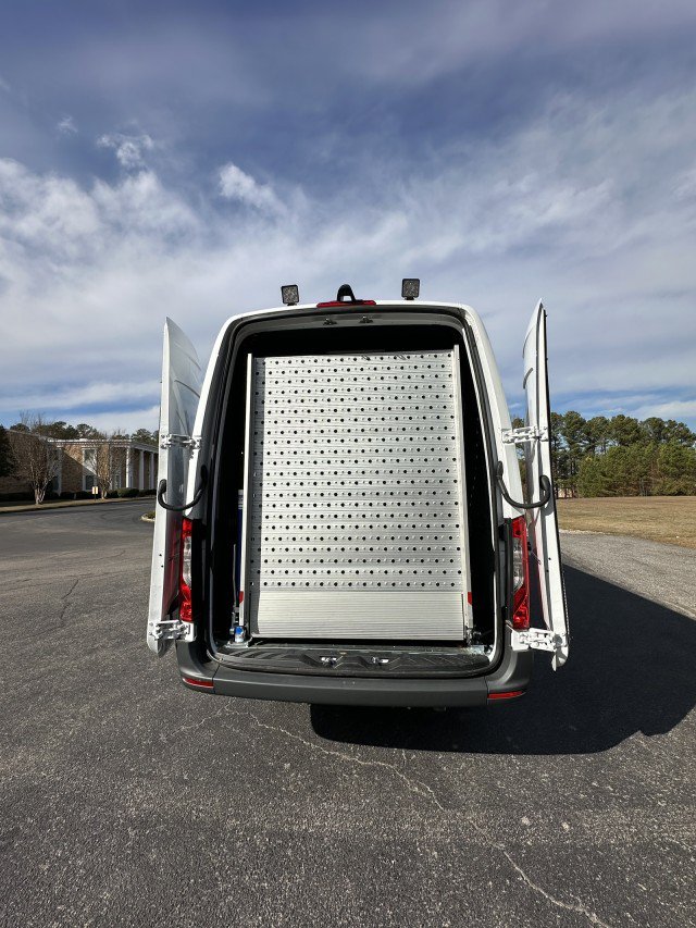 Used 2022 Mercedes-Benz Sprinter 3500 image 10