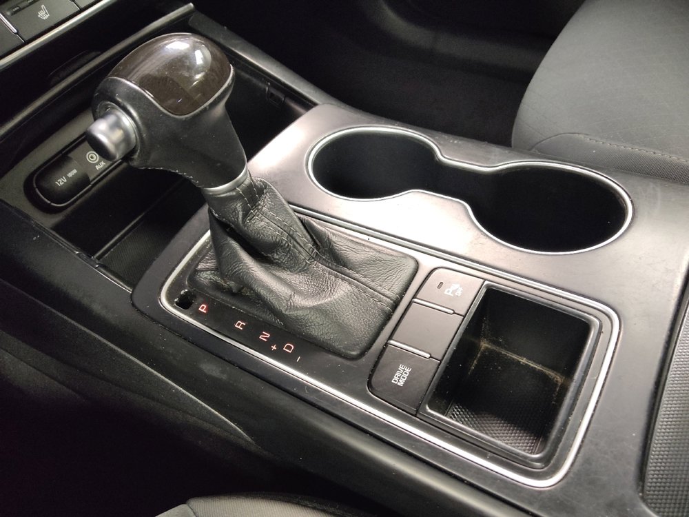 Used 2017 Kia Sorento LX w/ LX Convenience Package image 26