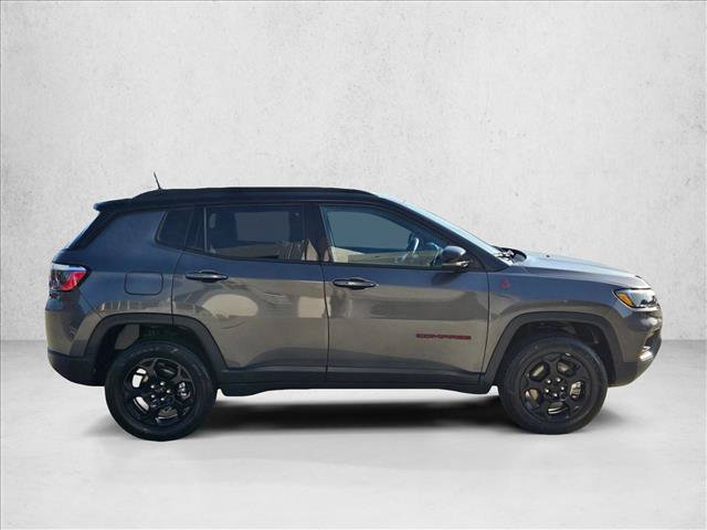 Used 2024 Jeep Compass Trailhawk AWD/4WD image 4
