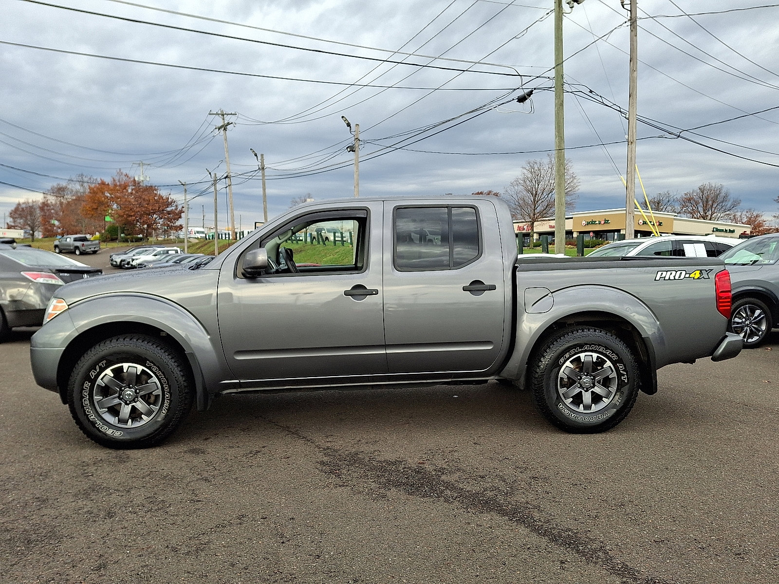 Used 2019 Nissan Frontier PRO-4X image 7