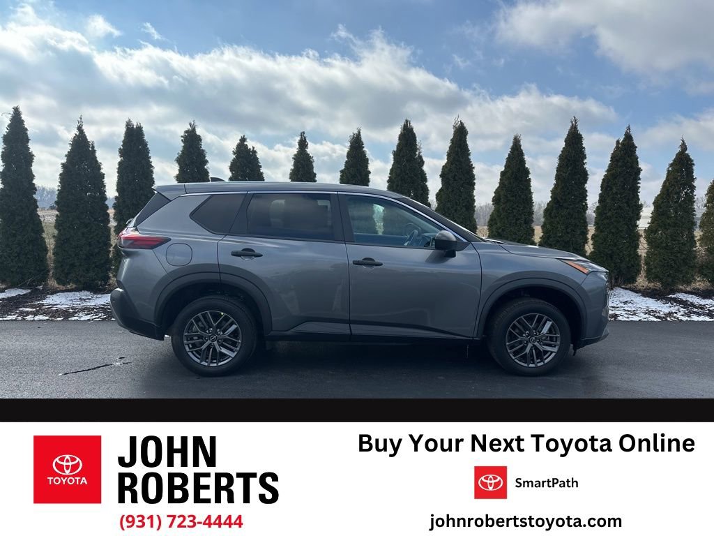 Used 2023 Nissan Rogue S image 1