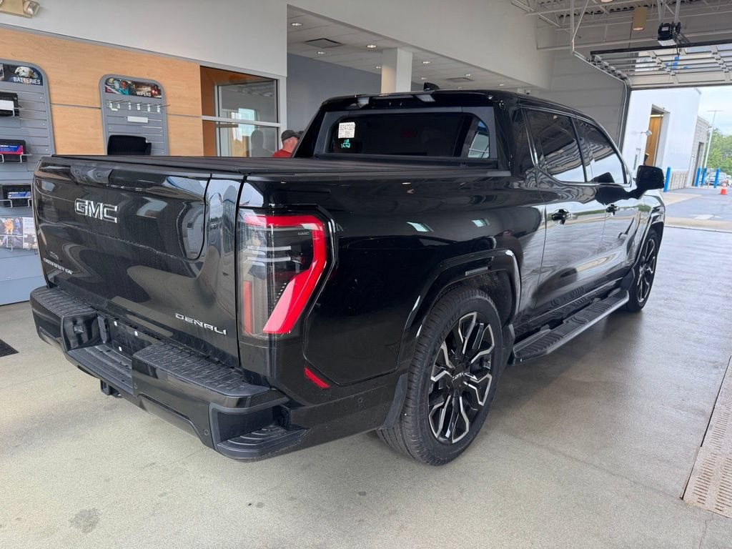 Used 2025 GMC Sierra EV Denali AWD/4WD image 3