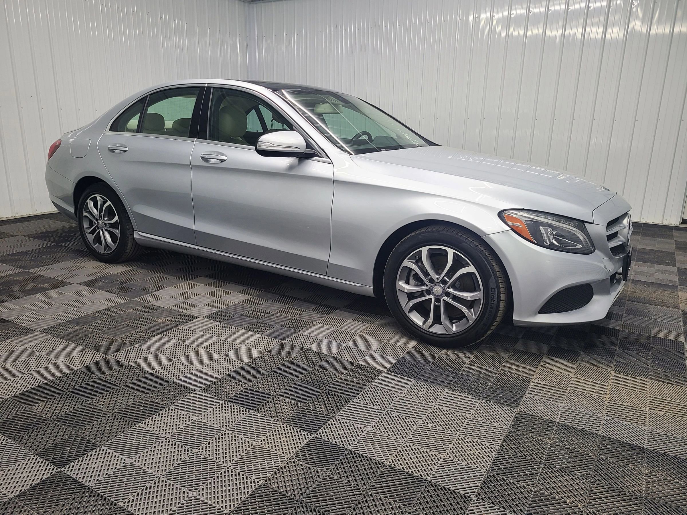 Used 2016 Mercedes-Benz C 300 4MATIC Sedan image 1