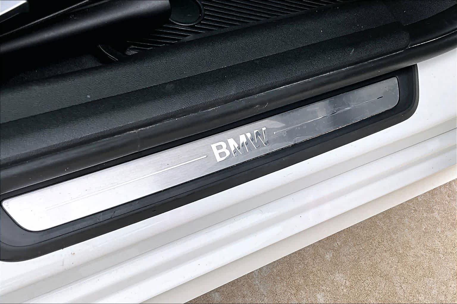 Used 2020 BMW 330i Sedan w/ Convenience Package RWD image 10