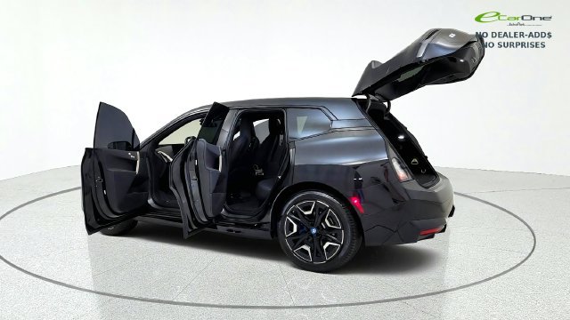 Used 2024 BMW iX xDrive50 w/ Sport Package AWD/4WD image 15