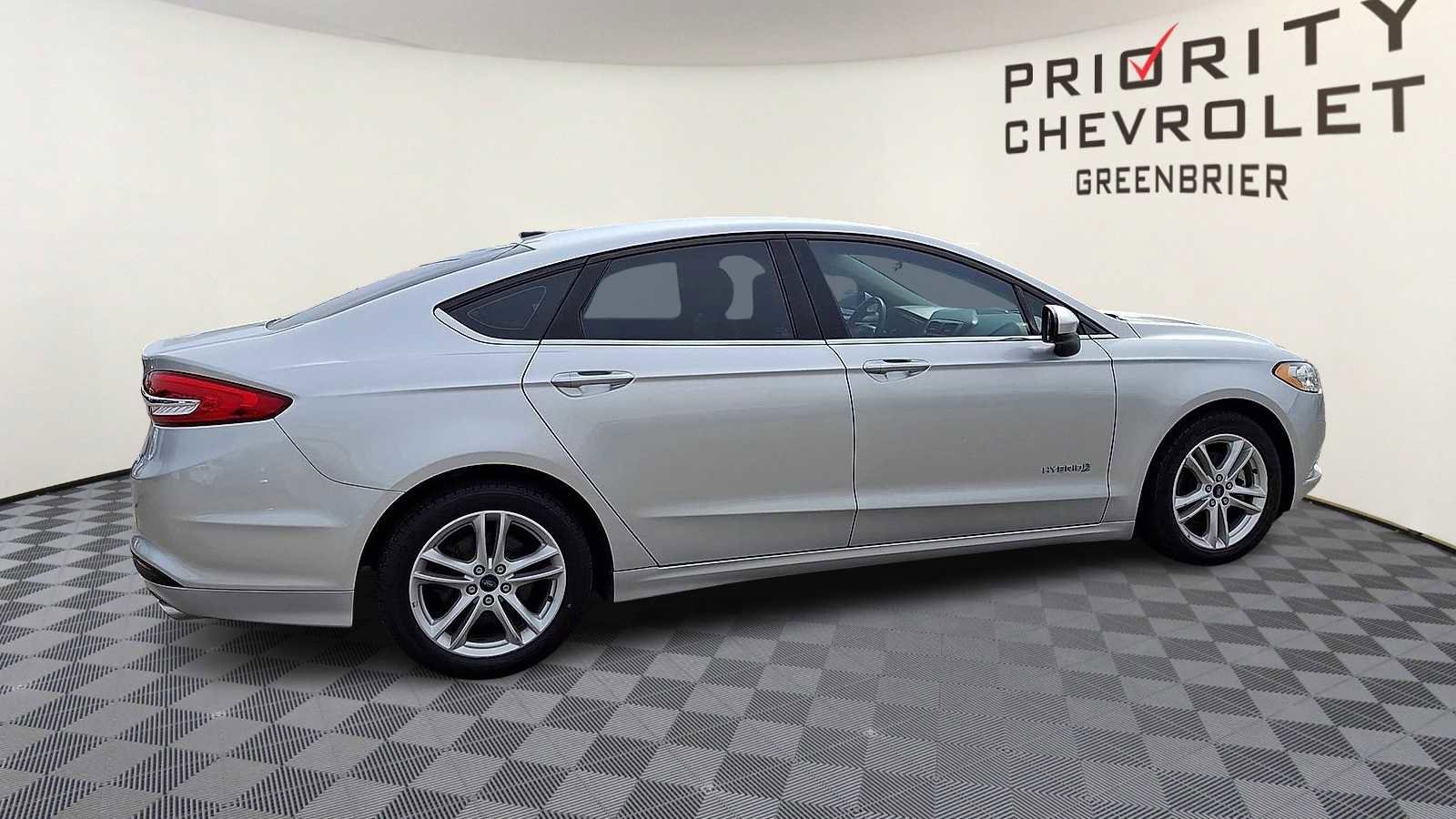 Used 2018 Ford Fusion S image 9