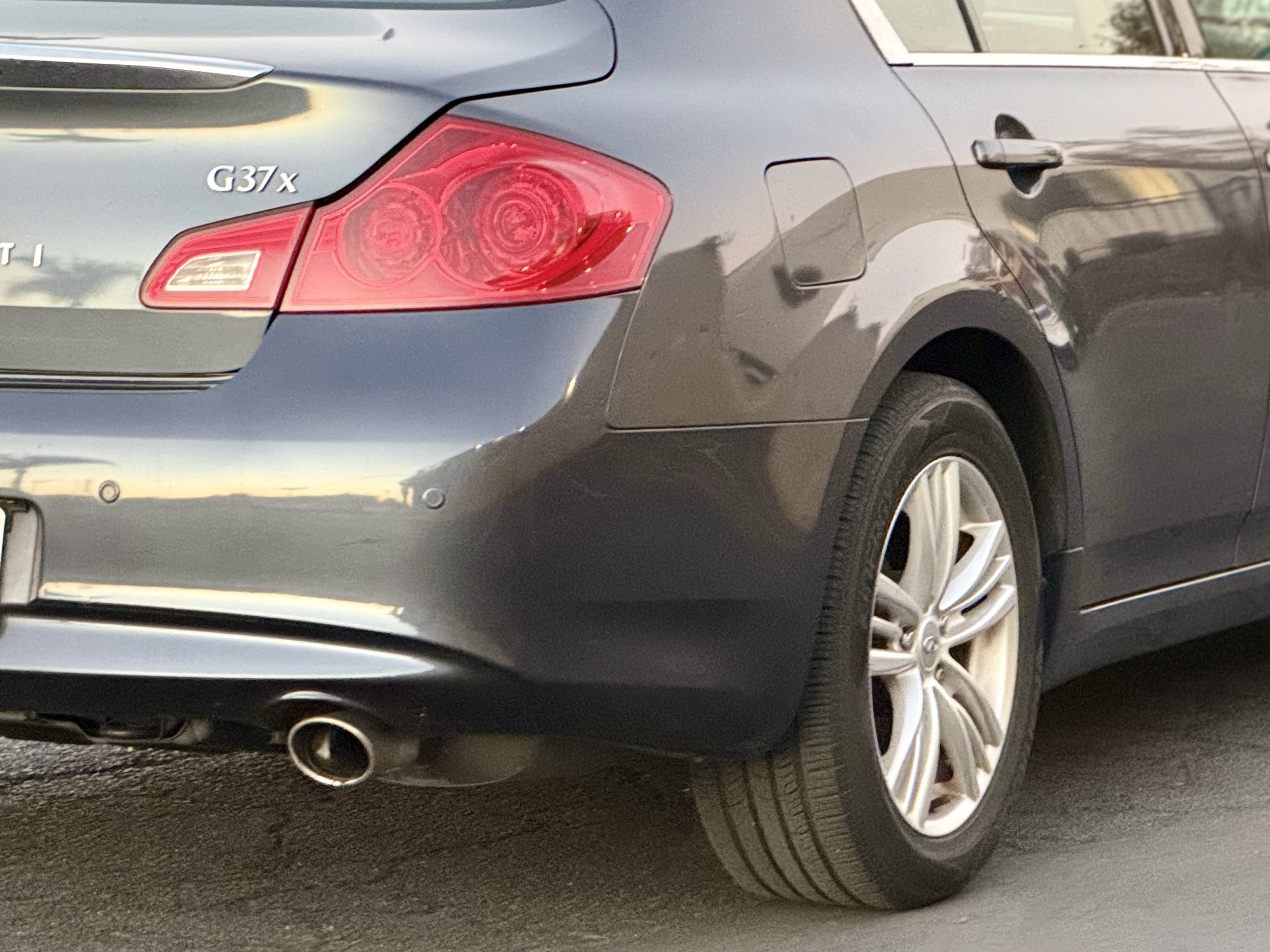 Used 2012 INFINITI G37 x Sedan w/ Premium Pkg AWD/4WD image 10