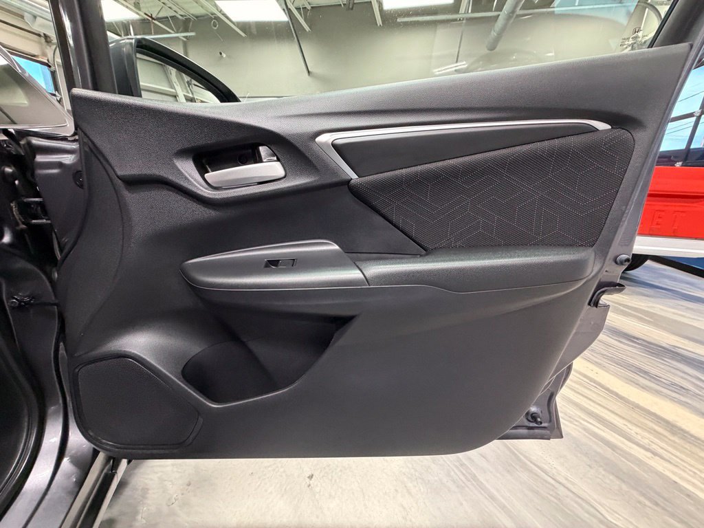 Used 2015 Honda Fit EX image 38