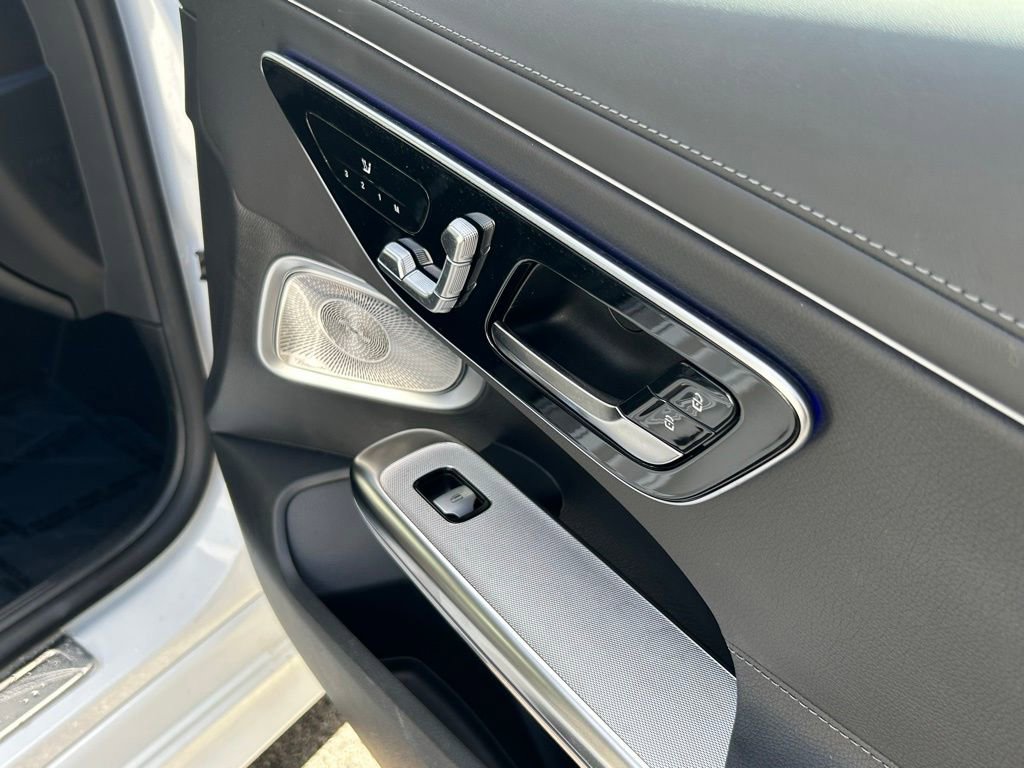 Used 2025 Mercedes-Benz CLE 450 4MATIC Coupe image 31