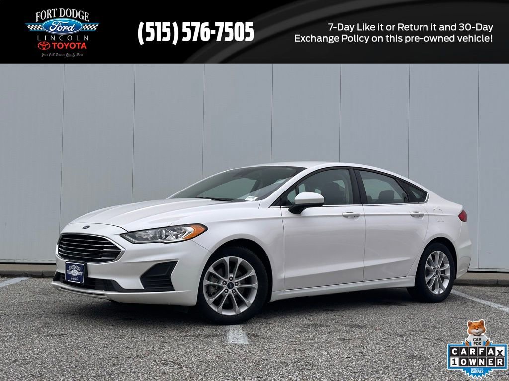 Used 2020 Ford Fusion SE image 1