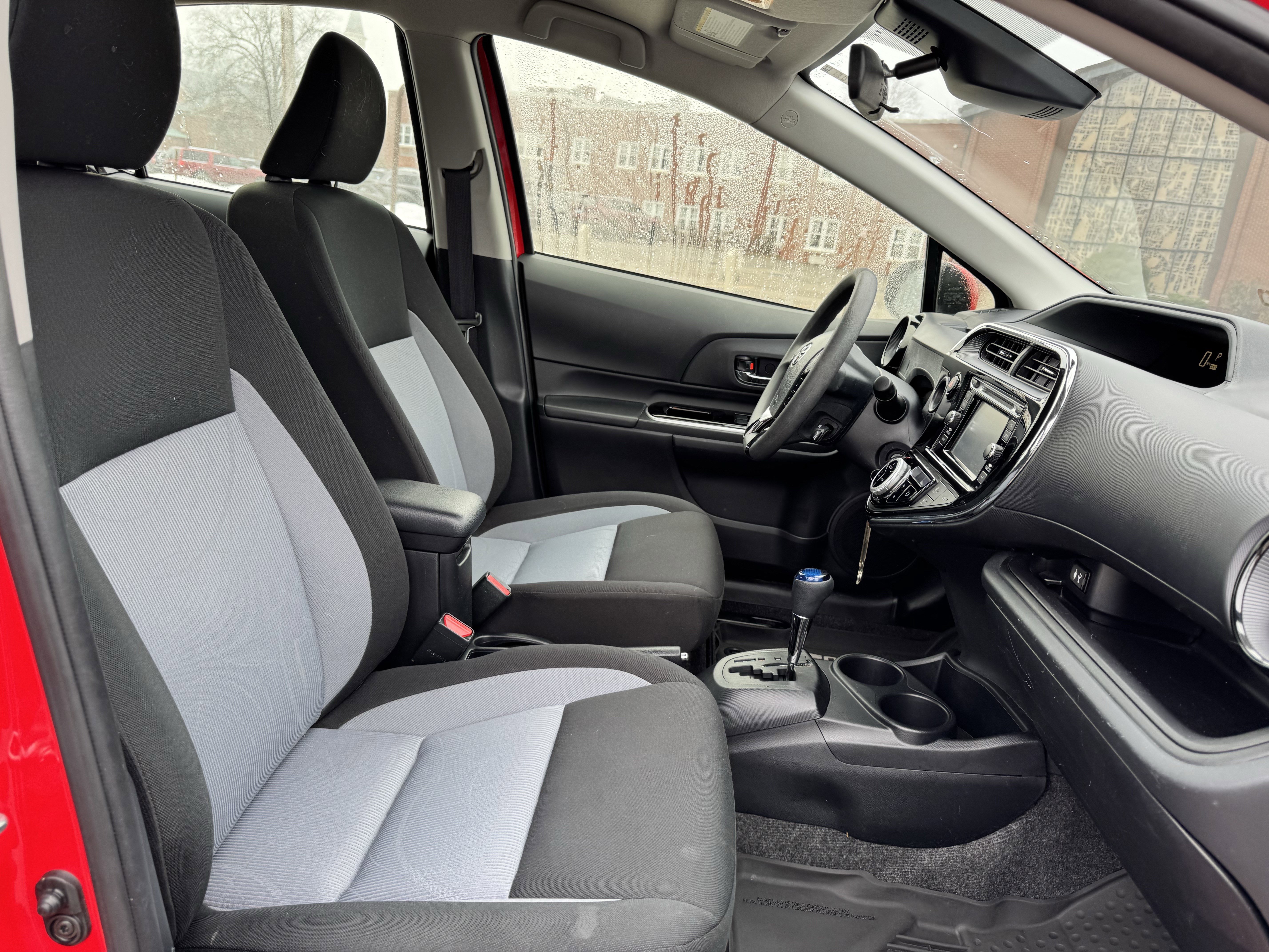 Used 2019 Toyota Prius C image 36