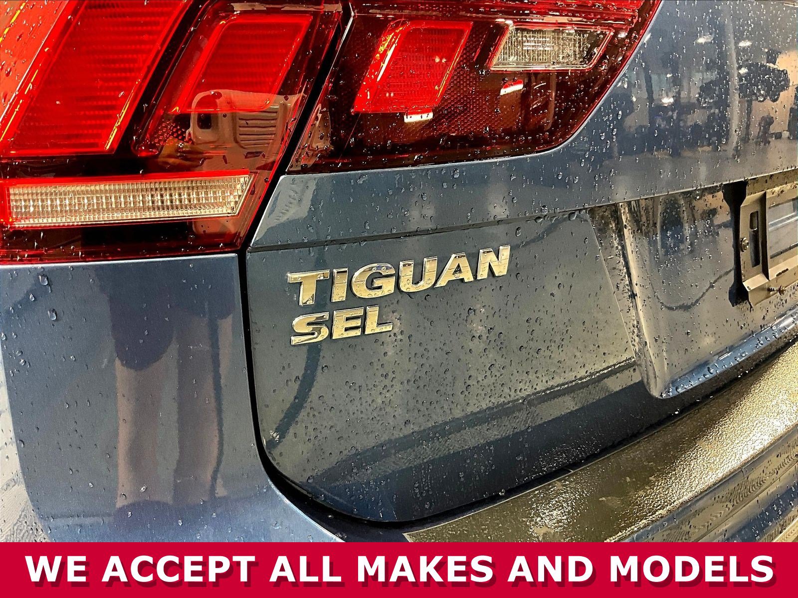 Used 2018 Volkswagen Tiguan SEL AWD/4WD image 24