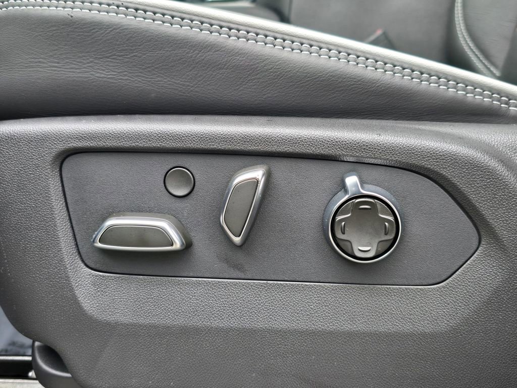 New 2026 GMC Yukon XL AT4 Ultimate AWD/4WD image 26