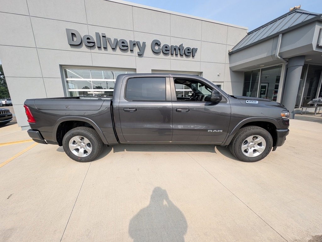 New 2026 RAM 1500 4x4 Crew Cab image 4