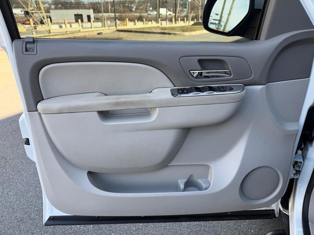 Used 2010 Chevrolet Avalanche LT w/ Suspension Package, Off-Road AWD/4WD image 32