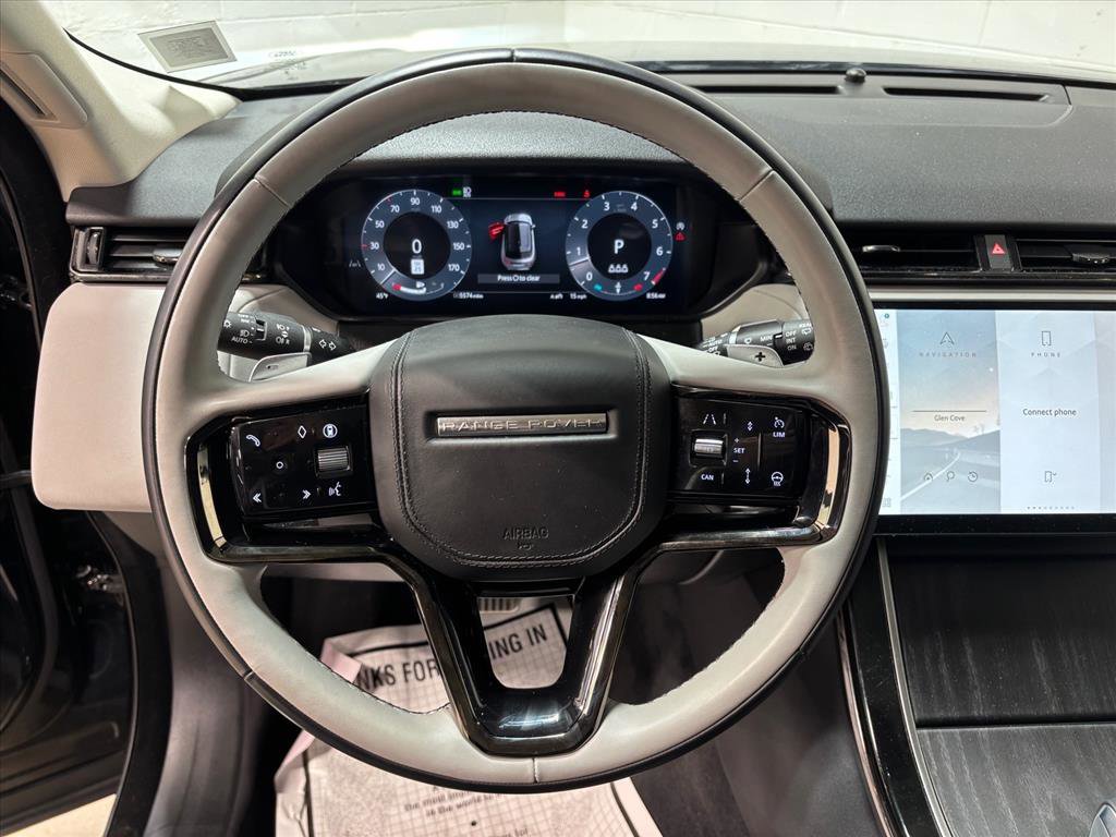 Used 2025 Land Rover Range Rover Velar Dynamic SE image 18