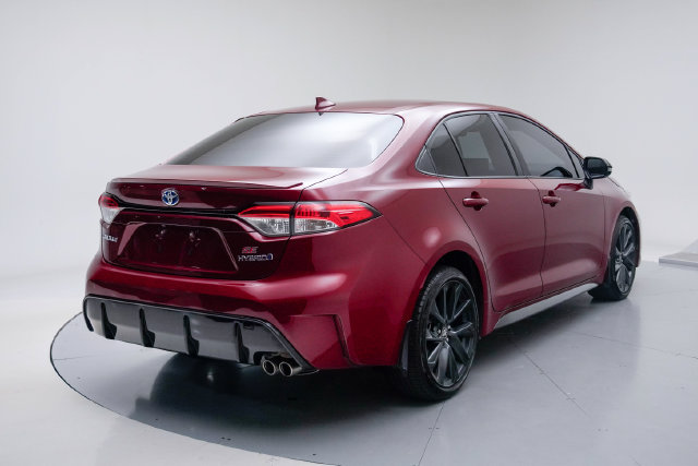Used 2024 Toyota Corolla SE FWD image 5