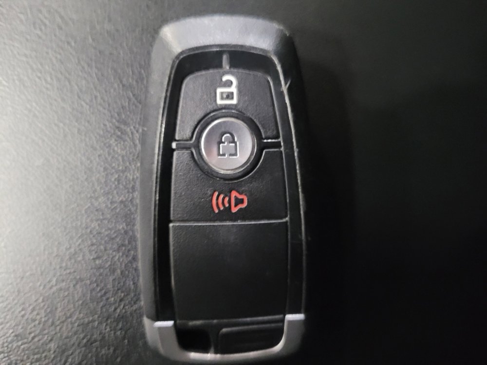 Used 2024 Ford Edge SEL image 32