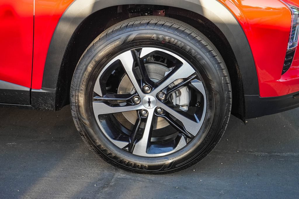 New 2026 Chevrolet Trax RS w/ Sunroof Package FWD image 10