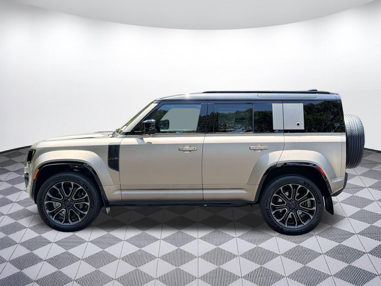 New 2026 Land Rover Defender 110 OCTA AWD/4WD image 2