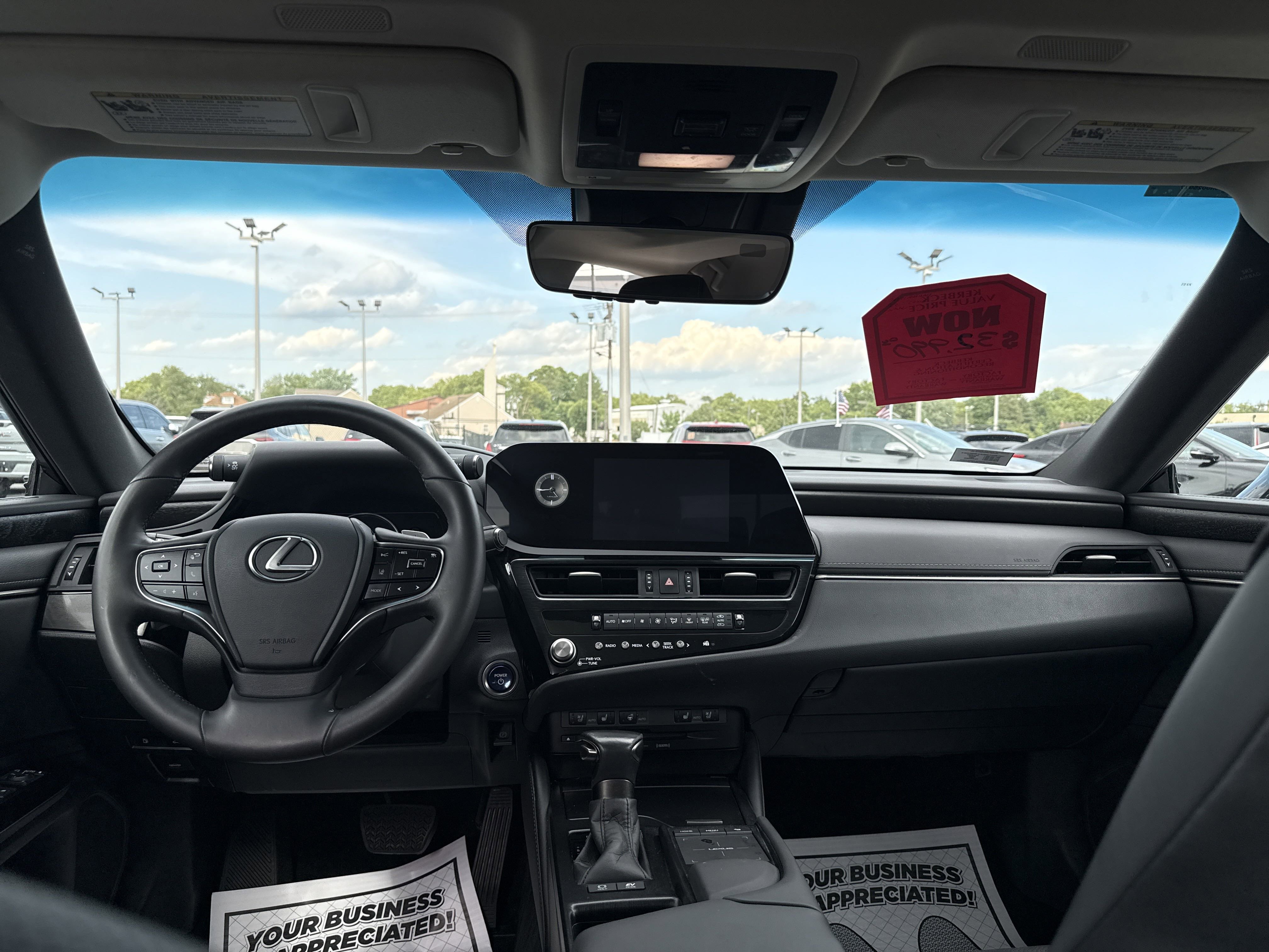 Used 2022 Lexus ES 300h w/ Premium Package image 24