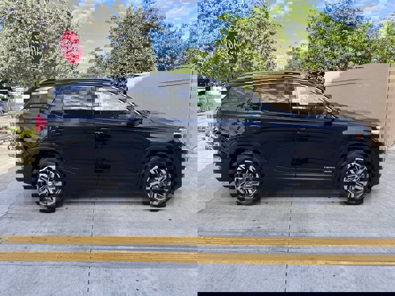 Used 2020 GMC Terrain SLT w/ Preferred Package AWD/4WD image 4