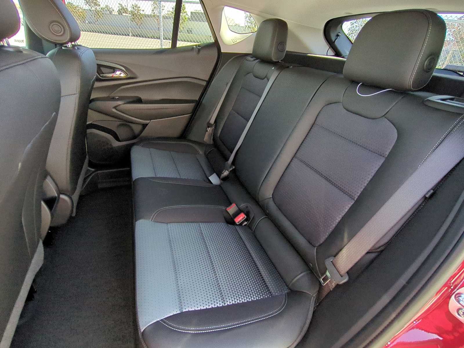 New 2026 Chevrolet Trax LT FWD image 23
