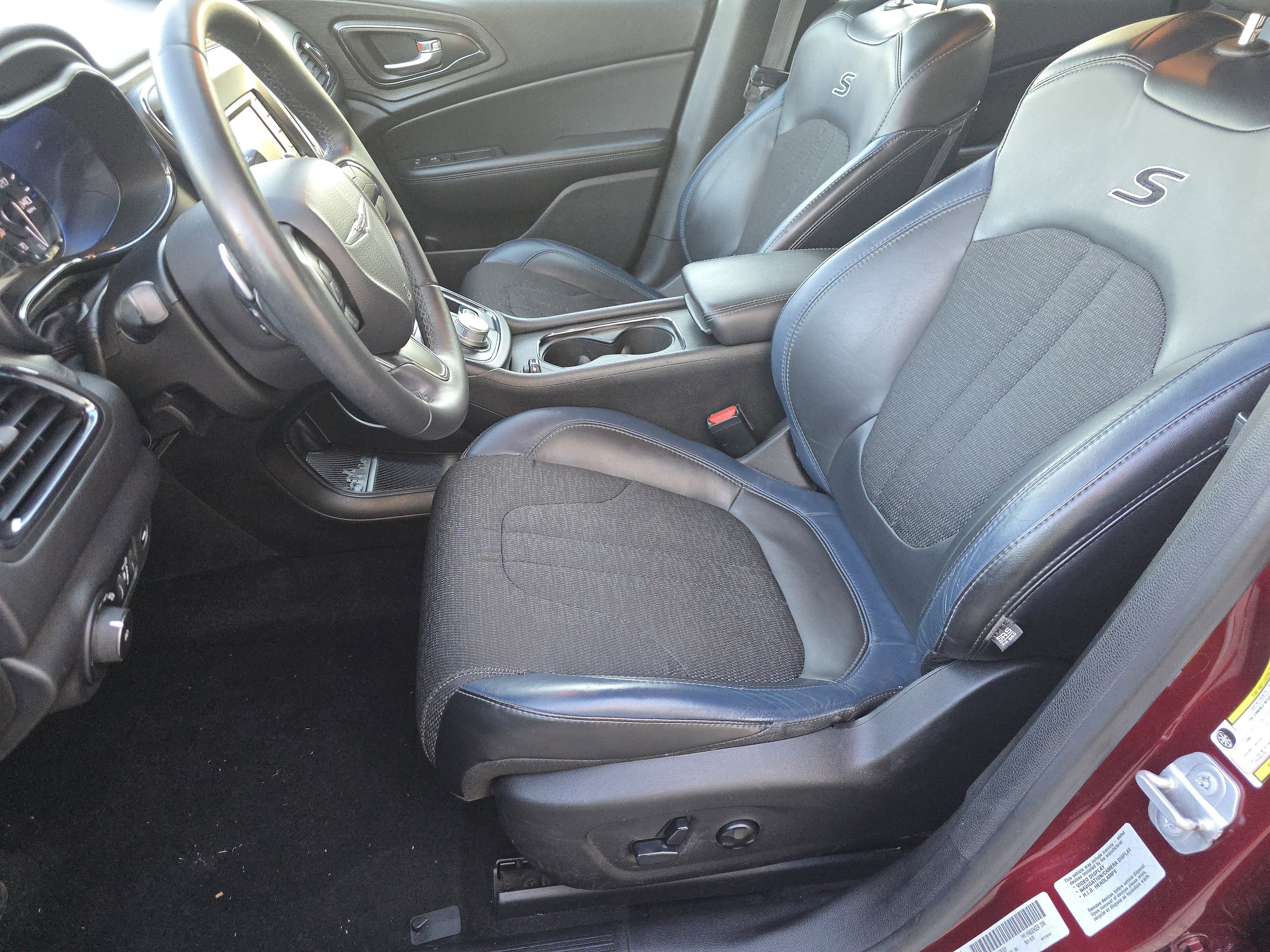 Used 2016 Chrysler 200 S image 16